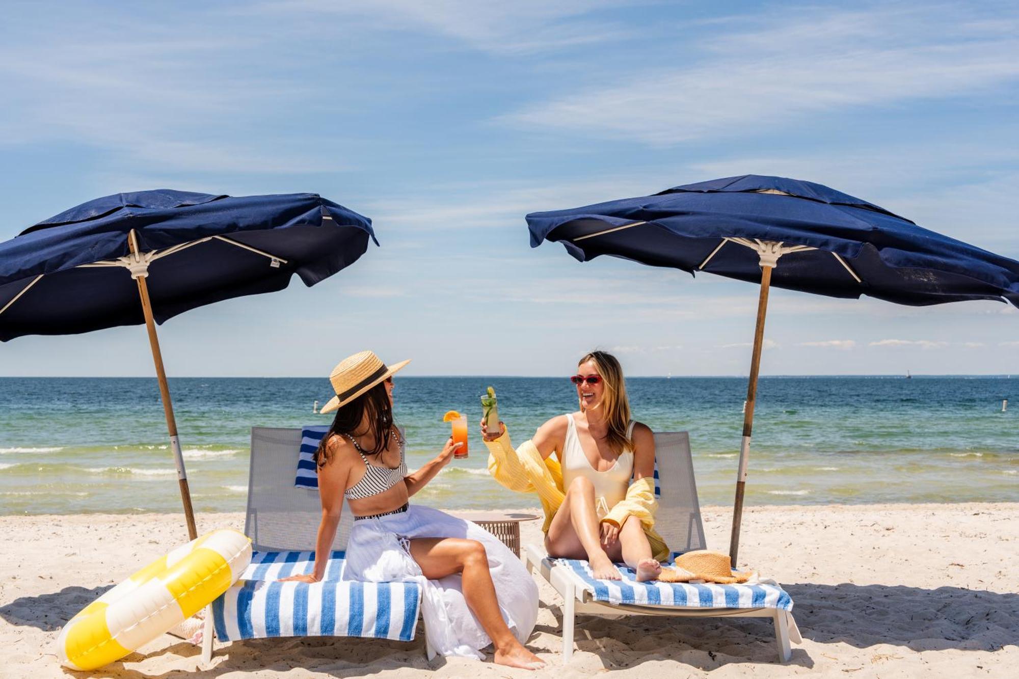 Sea Crest Beach Resort Falmouth Eksteriør billede
